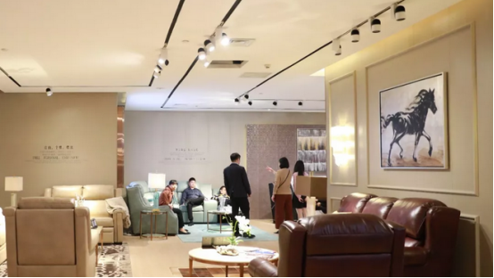 敏华控股“千店计划”首店开业，九大系列全入驻1400.png